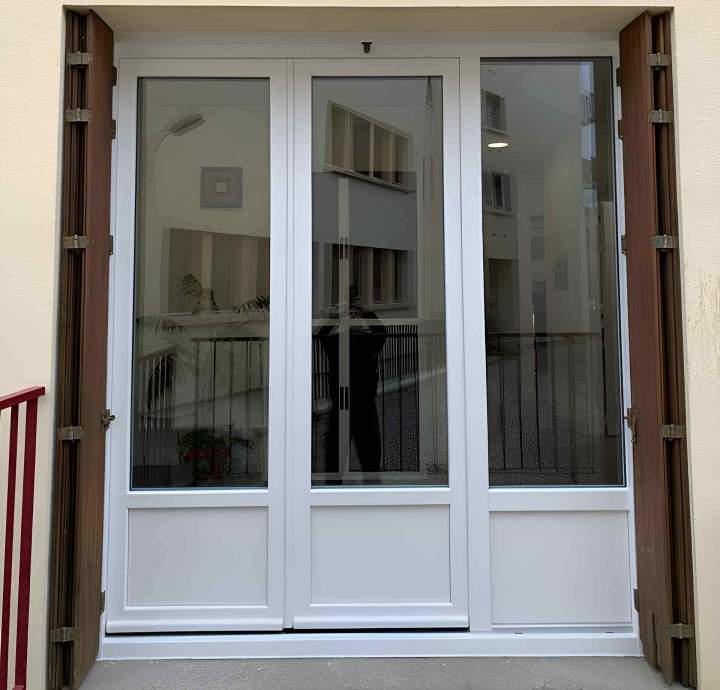 Installation de porte d'entrée Normandie